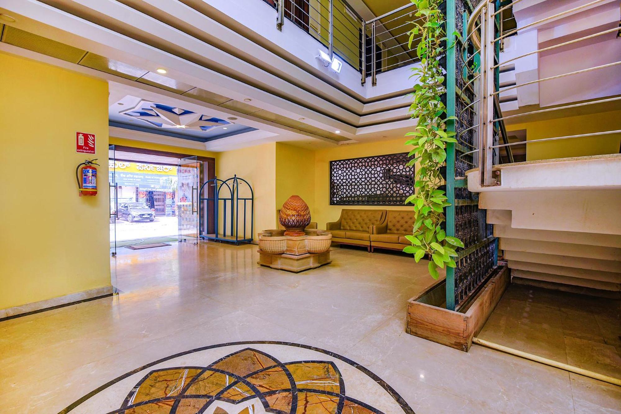 Fabhotel Phoenix Resorts - Nr M Chinnaswamy Stadium Bangalore Dış mekan fotoğraf